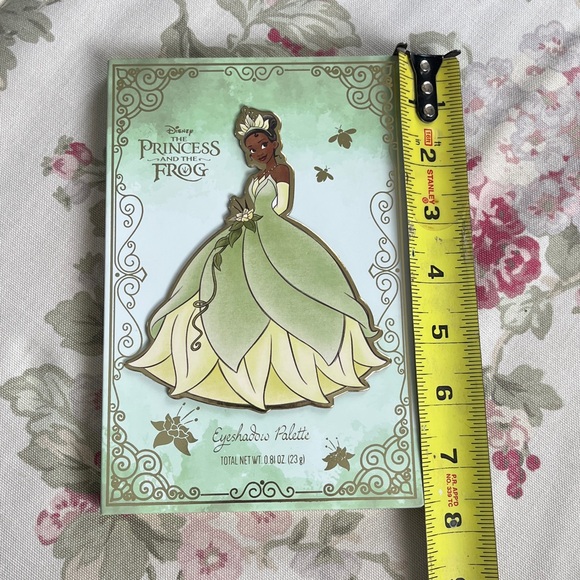 Last chance B4 donating.  NEW! Disney Princess and the Frog Eyeshadow Palette - Picture 12 of 12